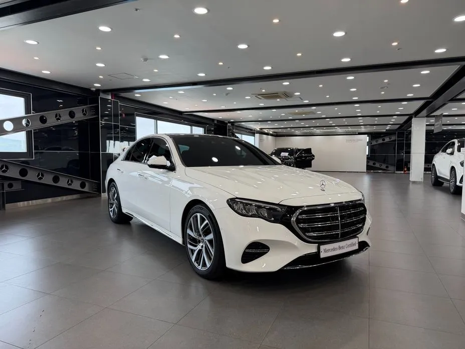Mercedes-Benz E-Class — фото 5