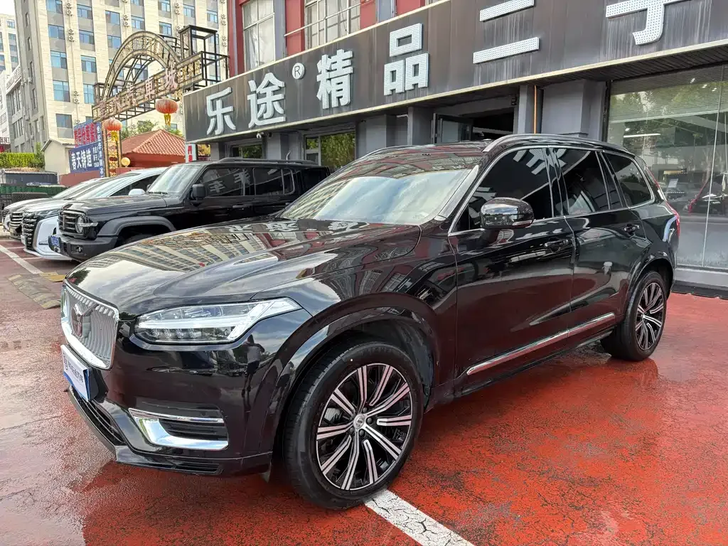 Volvo XC90 — фото 9