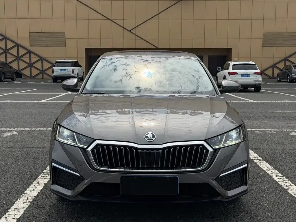 Skoda Octavia — фото 7