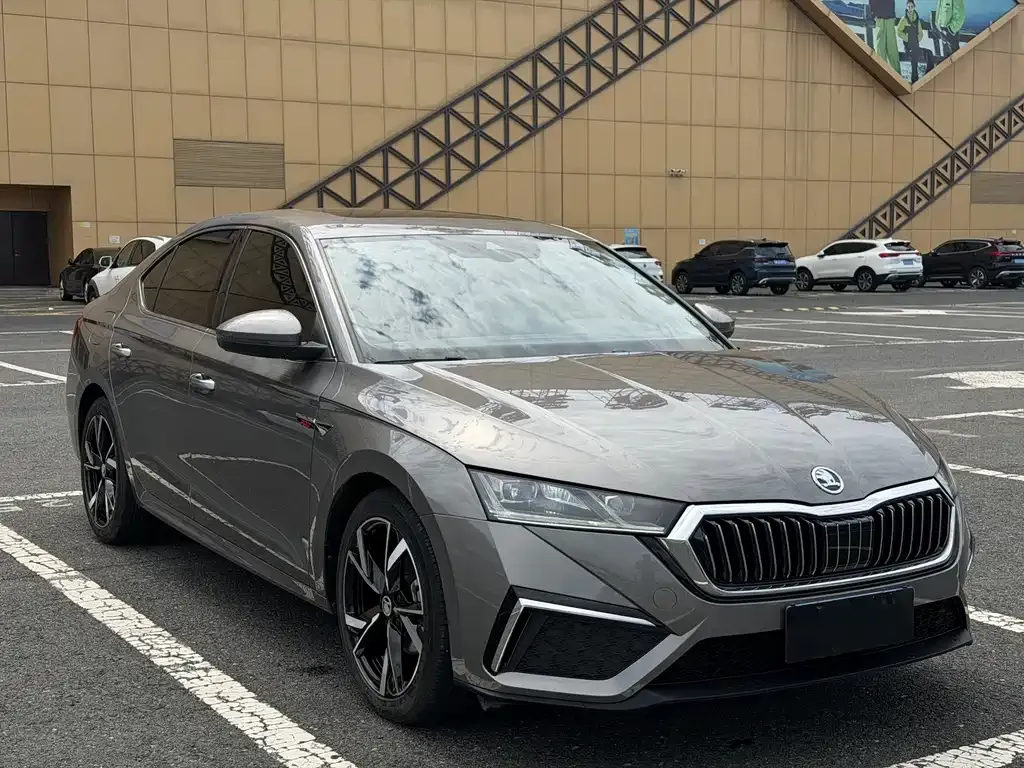 Skoda Octavia — фото 3