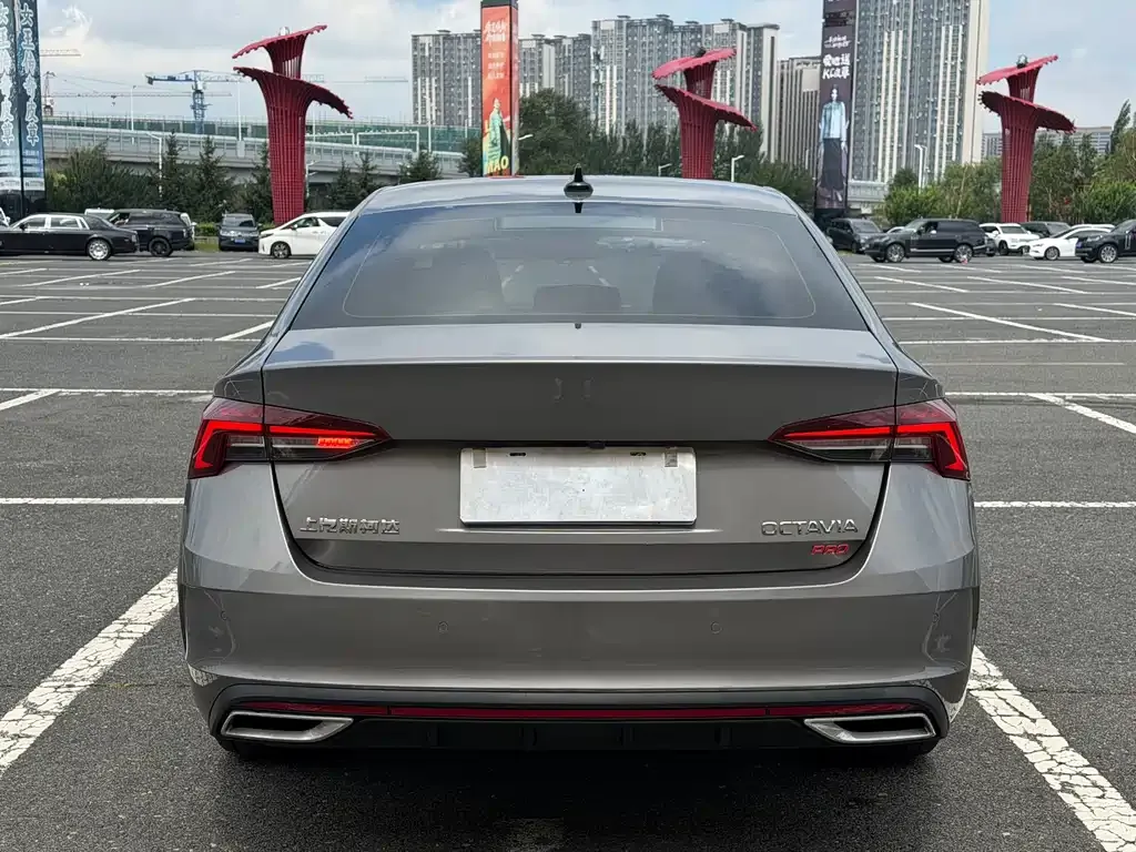Skoda Octavia — фото 5