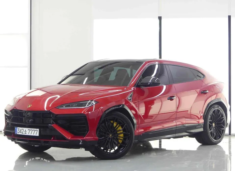 Lamborghini Urus — фото 1