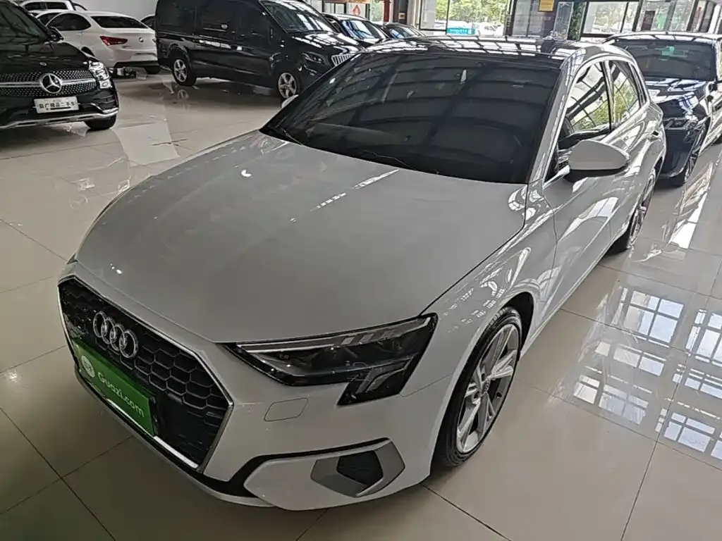 Audi A3 — фото 1