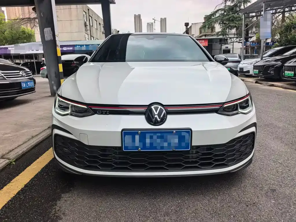 Volkswagen Golf GTI — фото 5