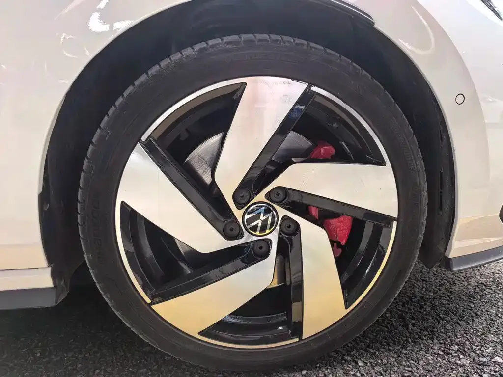 Volkswagen Golf GTI — фото 3