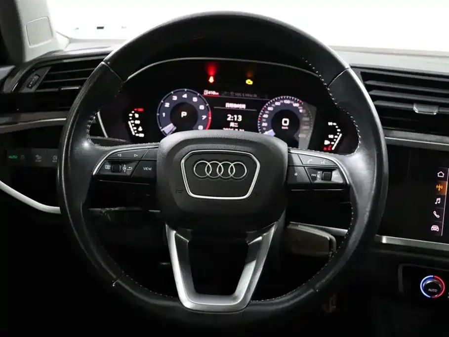 Audi Q3 — фото 6