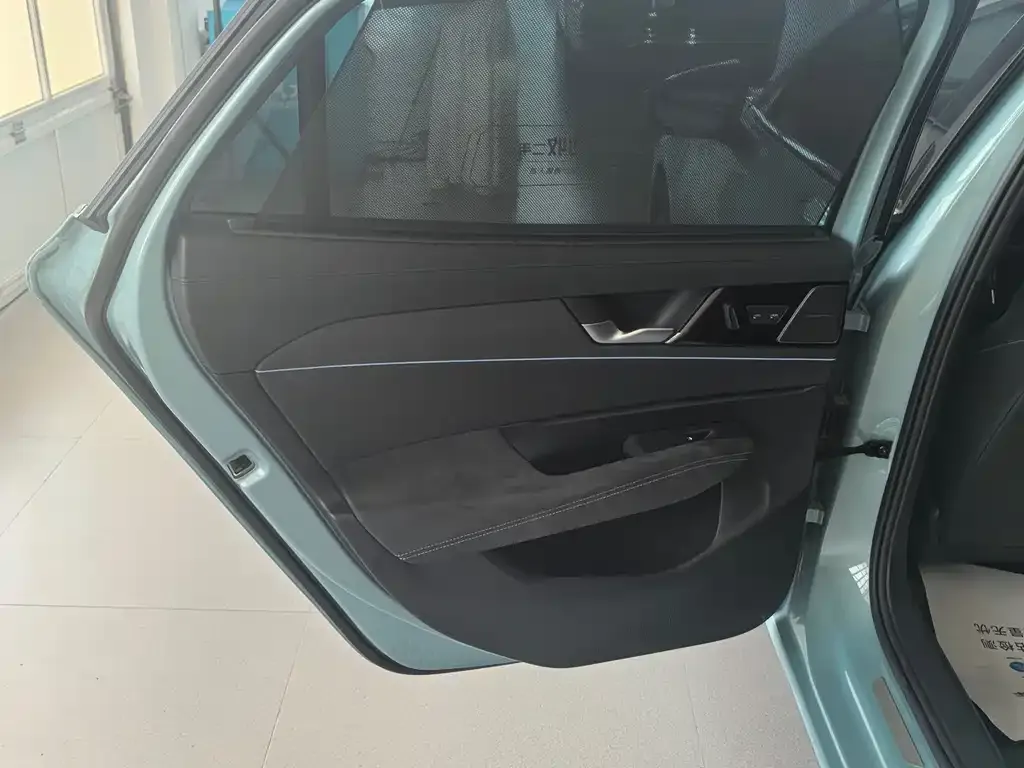 Volkswagen Passat — фото 6