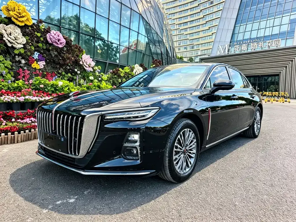 Hongqi H5 — фото 1