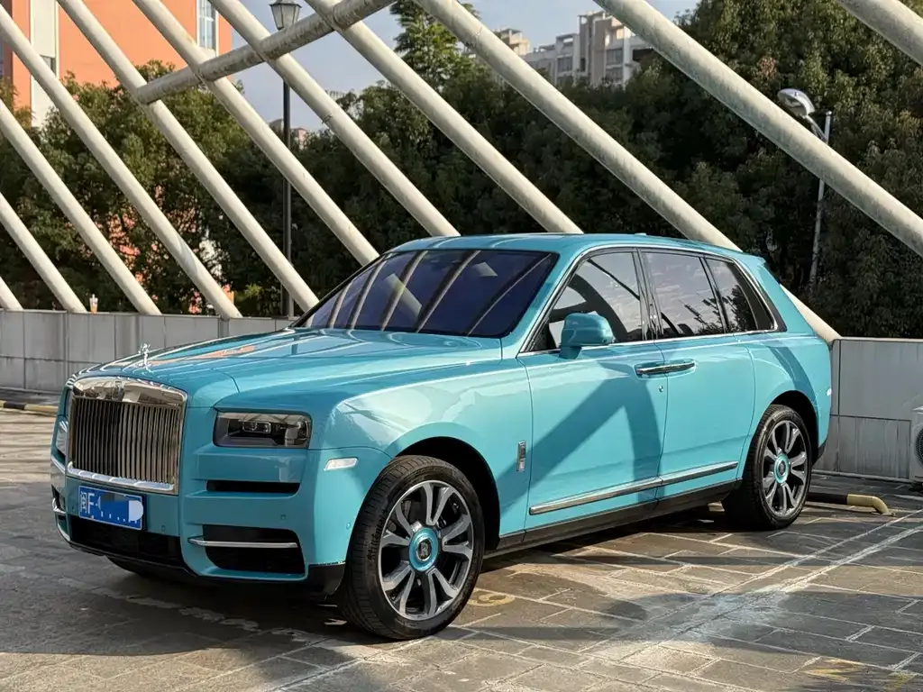 Rolls-Royce Cullinan — фото 1