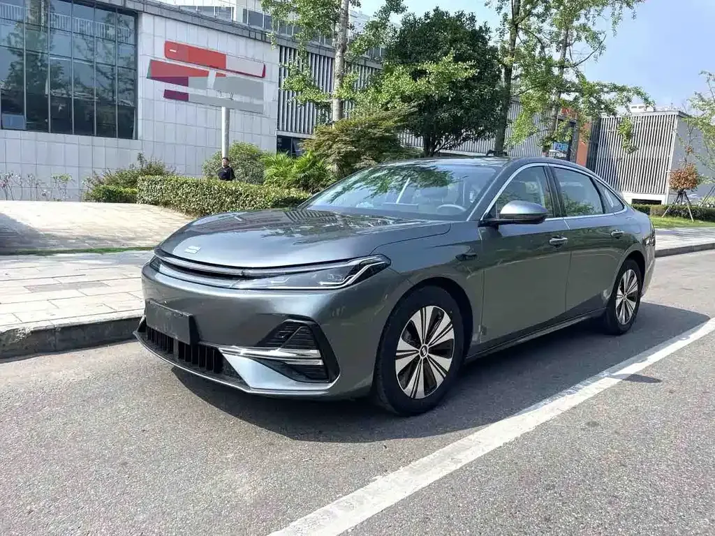 Geely 银河A7 EM — фото 1