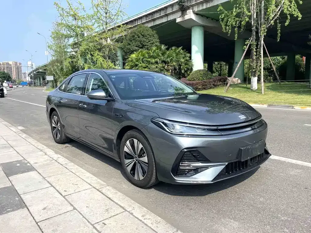 Geely 银河A7 EM — фото 9