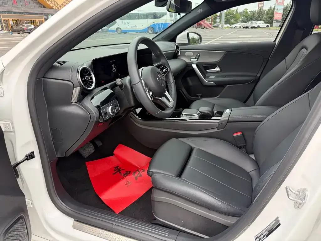 Mercedes-Benz A-Class — фото 10