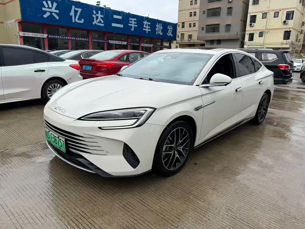 BYD Seal — фото 4