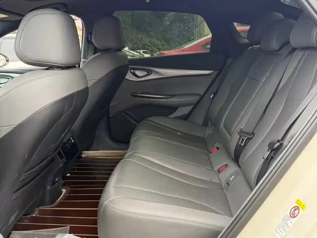 BYD Seal — фото 2