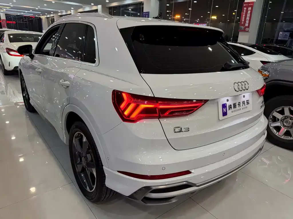 Audi Q3 — фото 10