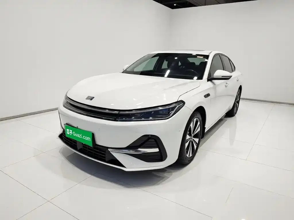 Geely 银河A7 EM — фото 1