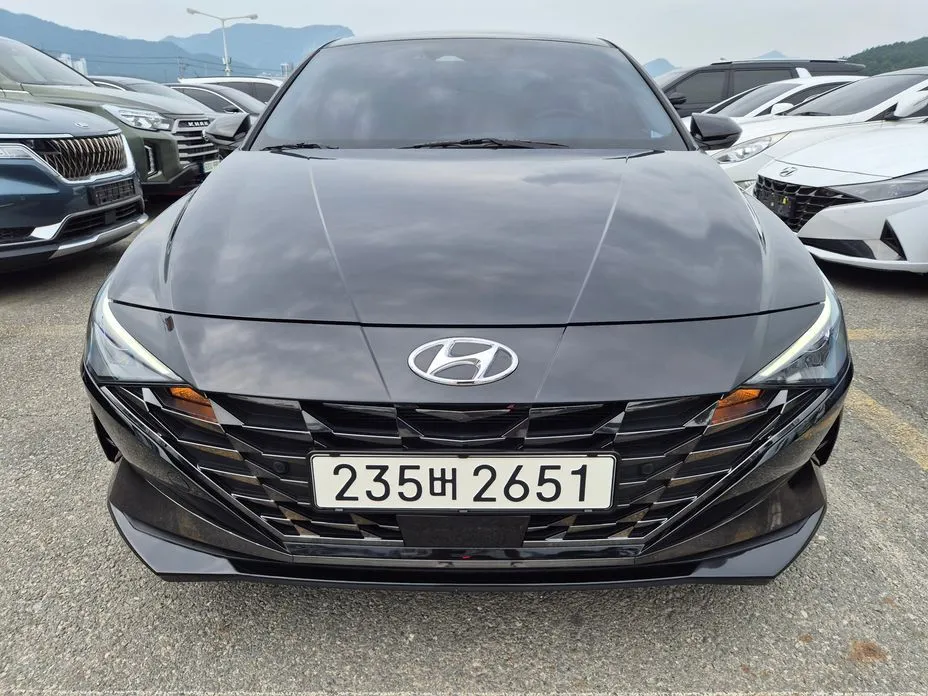 Hyundai AVANTE — фото 1