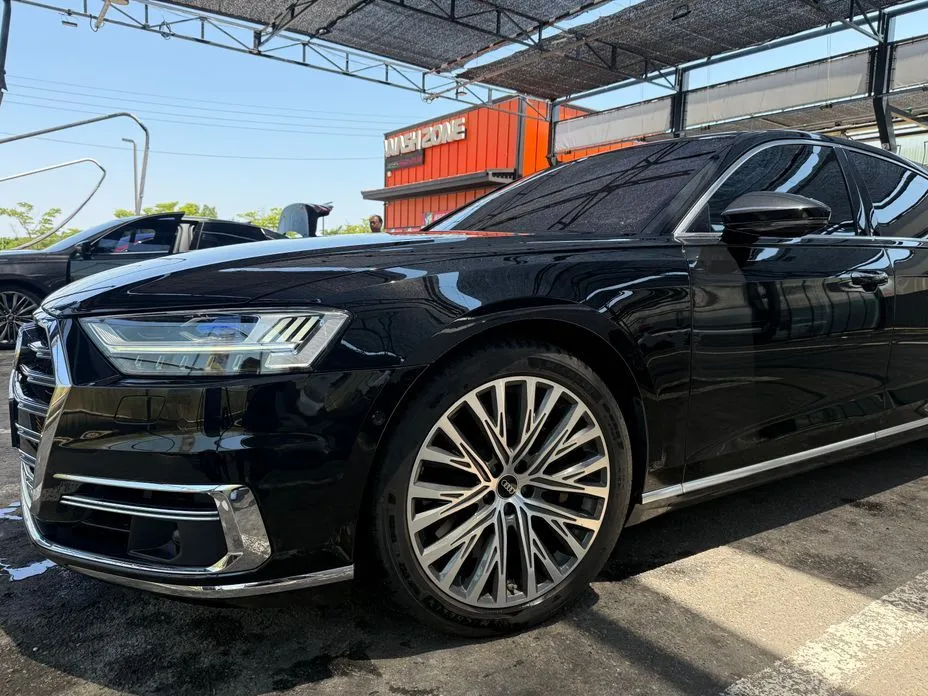 Audi A8 — фото 4