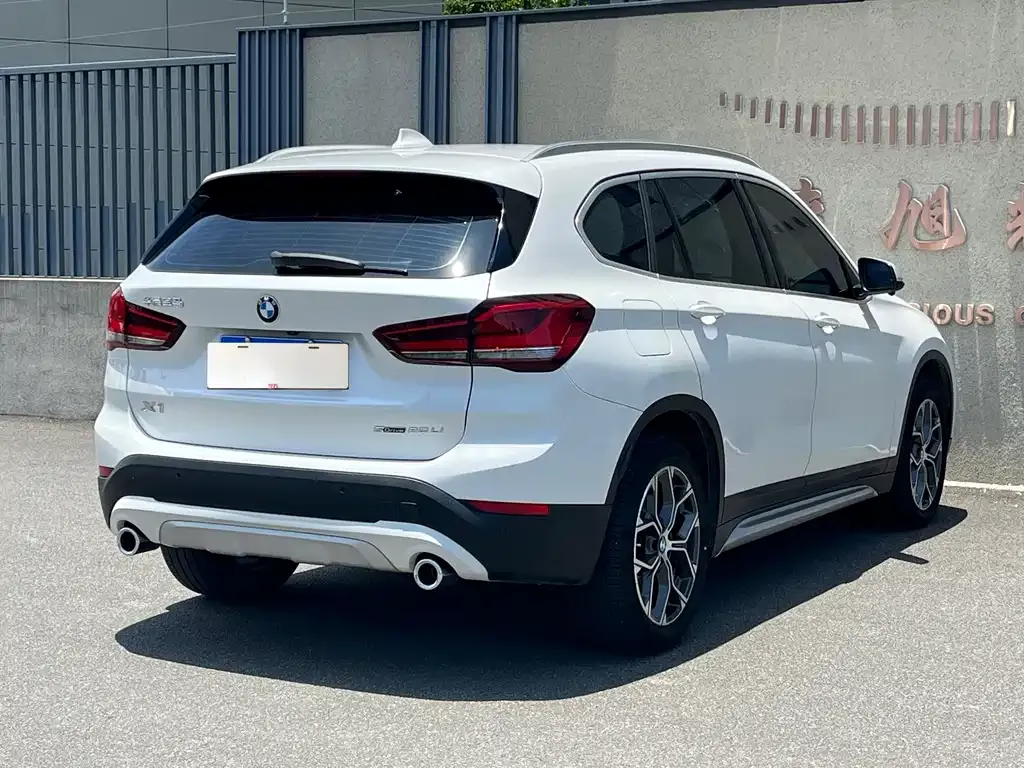BMW X1 — фото 3