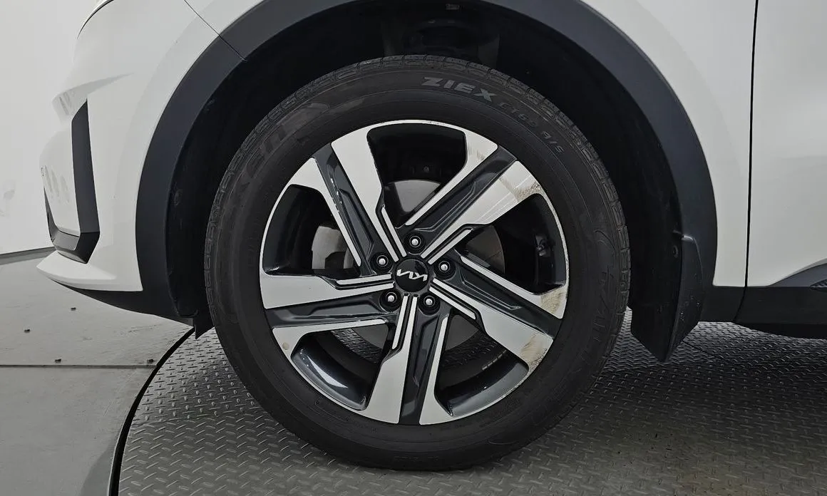 Kia Sorento — фото 10