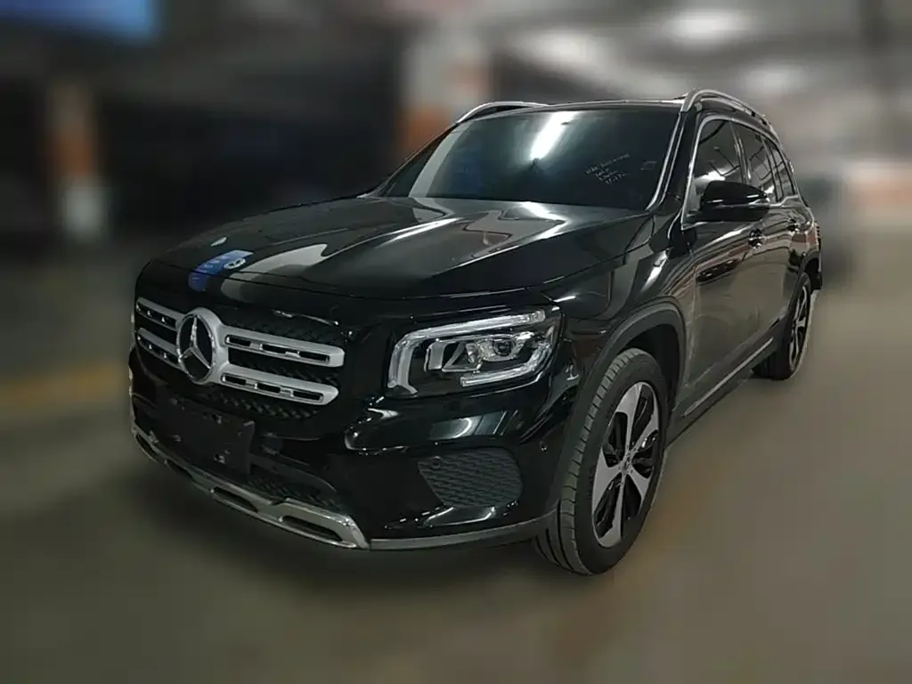 Mercedes-Benz GLB — фото 1