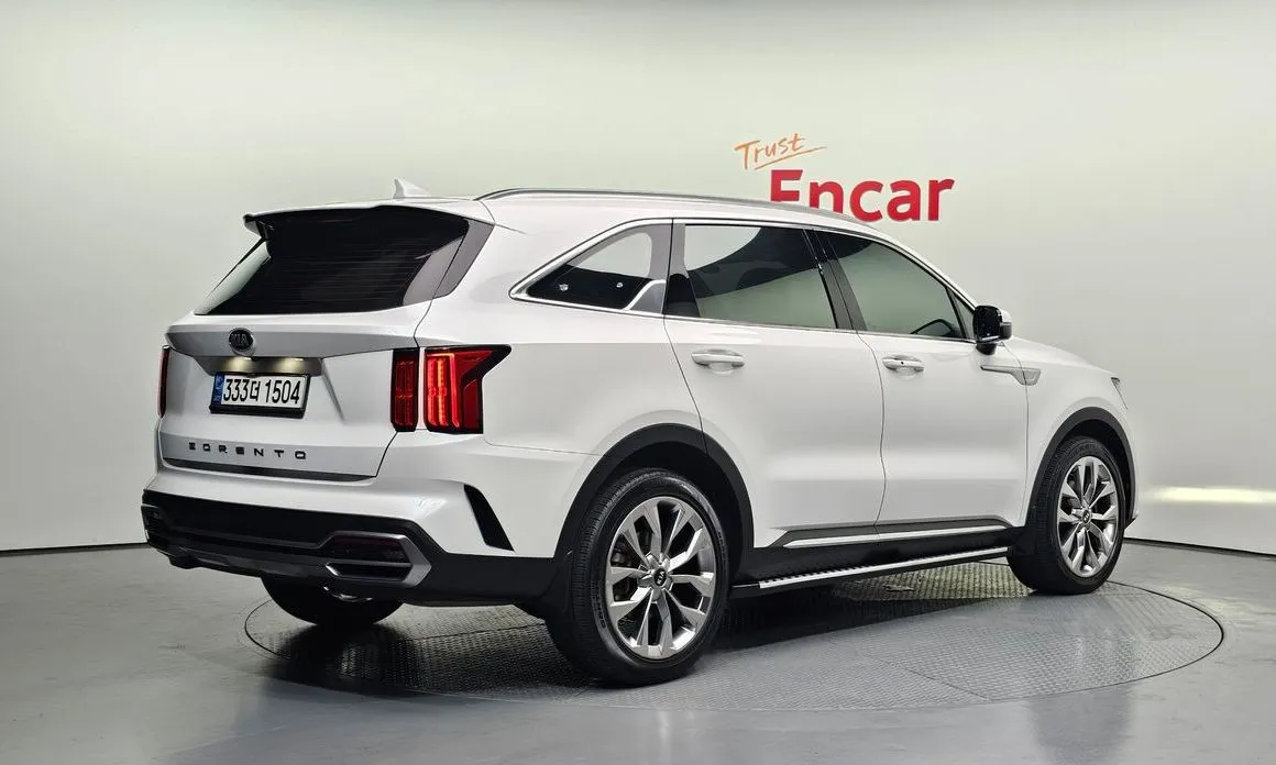 Kia Sorento — фото 7