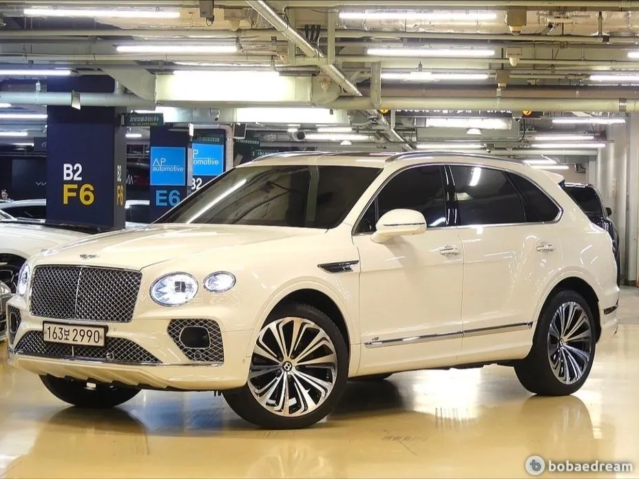Bentley Bentayga — фото 1
