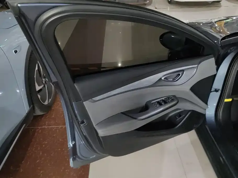 BYD Seal — фото 4