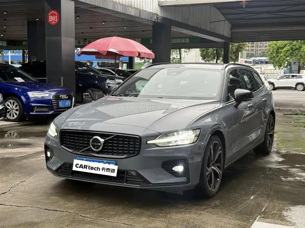 Volvo V60 — фото 1