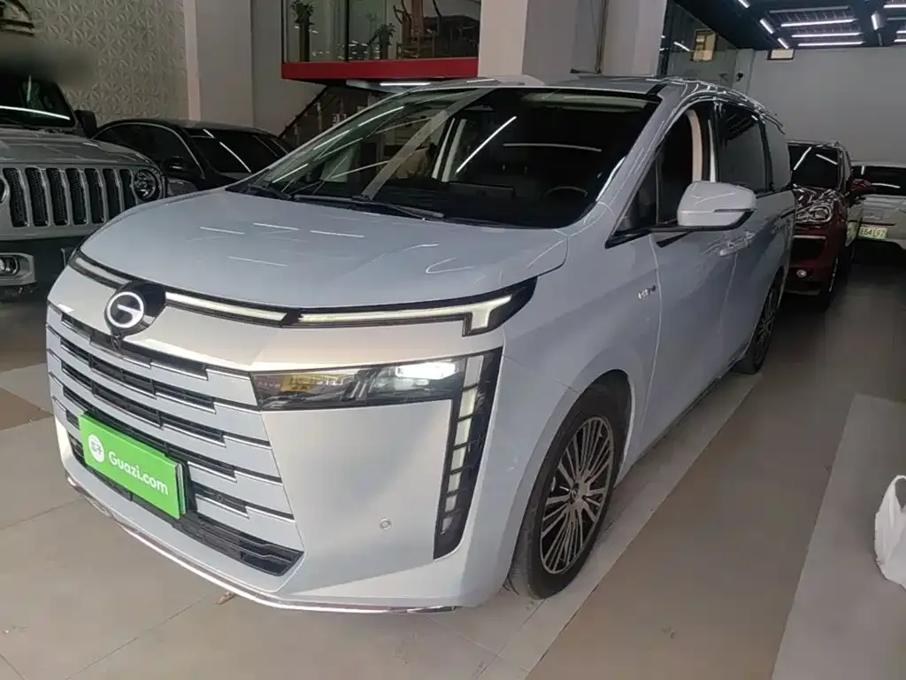 GAC Motor 传祺E8 PHEV — фото 6