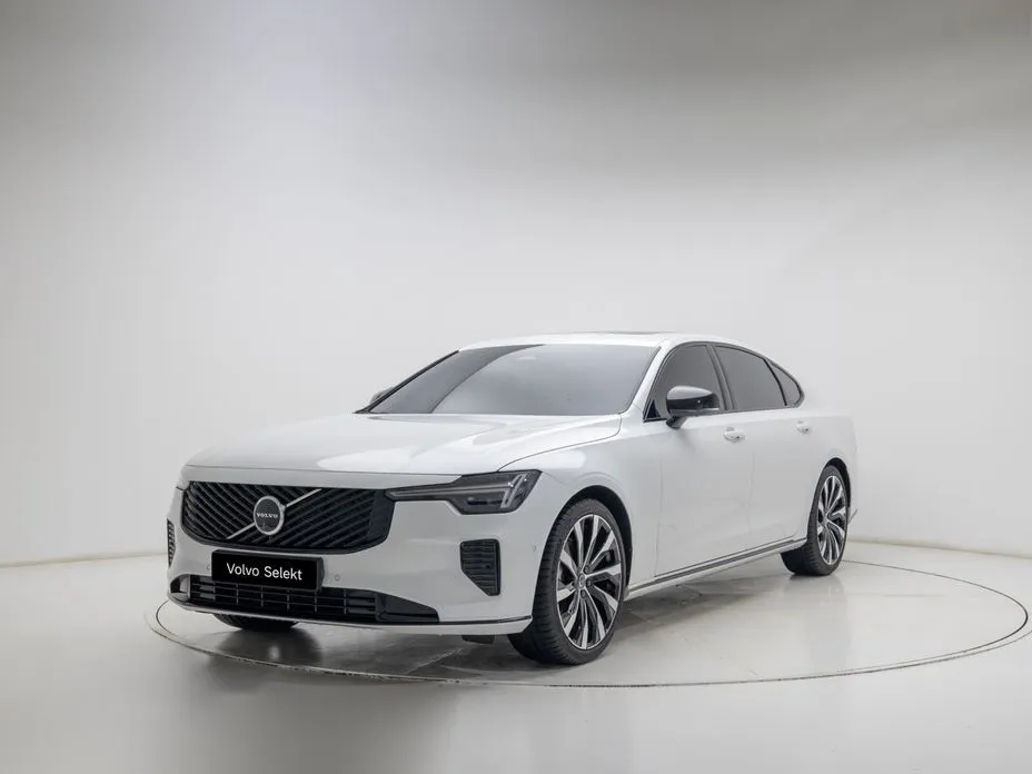 Volvo S90 — фото 1