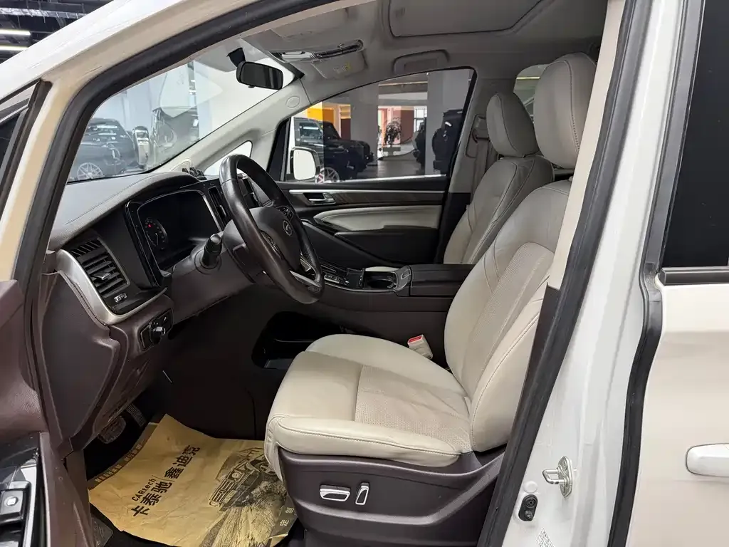 GAC Motor Trumpchi M8 — фото 10