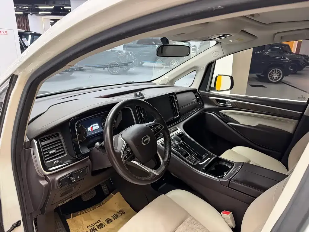 GAC Motor Trumpchi M8 — фото 9