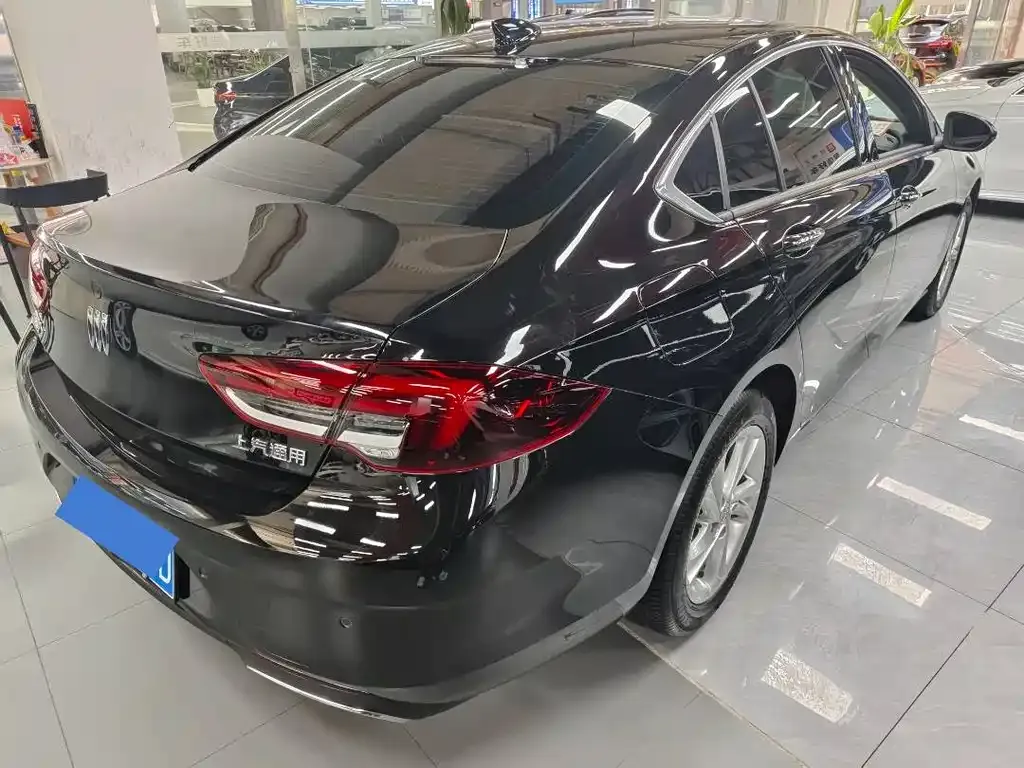 Buick Regal — фото 10