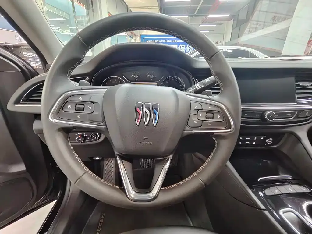 Buick Regal — фото 8