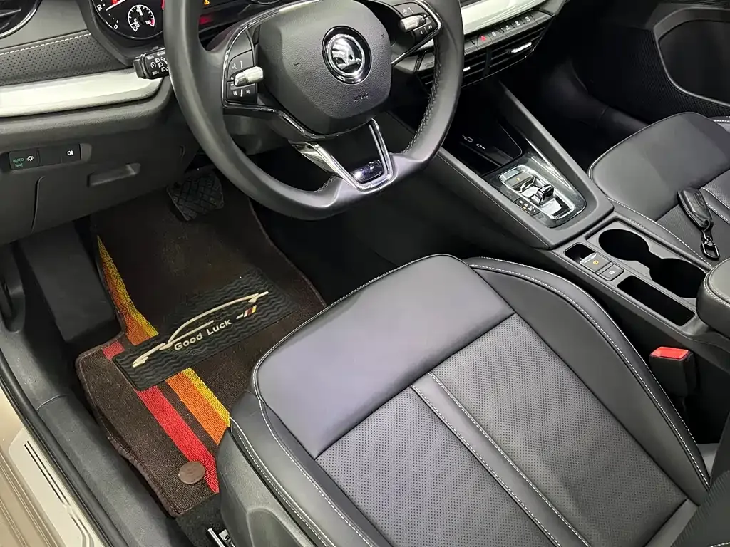 Skoda Octavia — фото 8