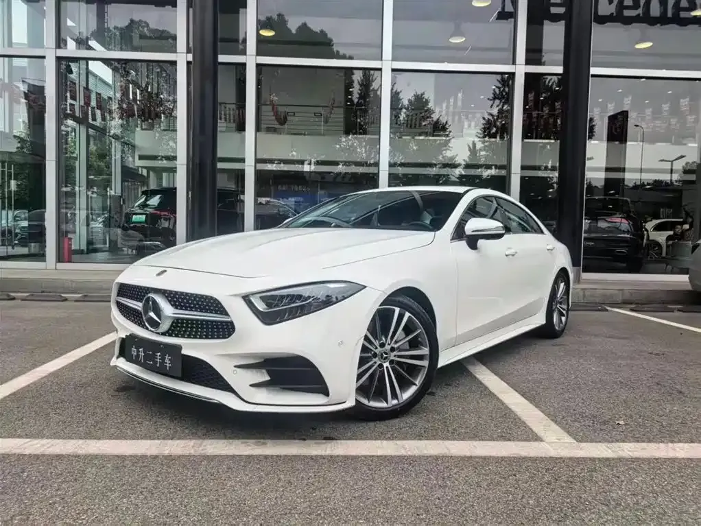 Mercedes-Benz CLS — фото 1