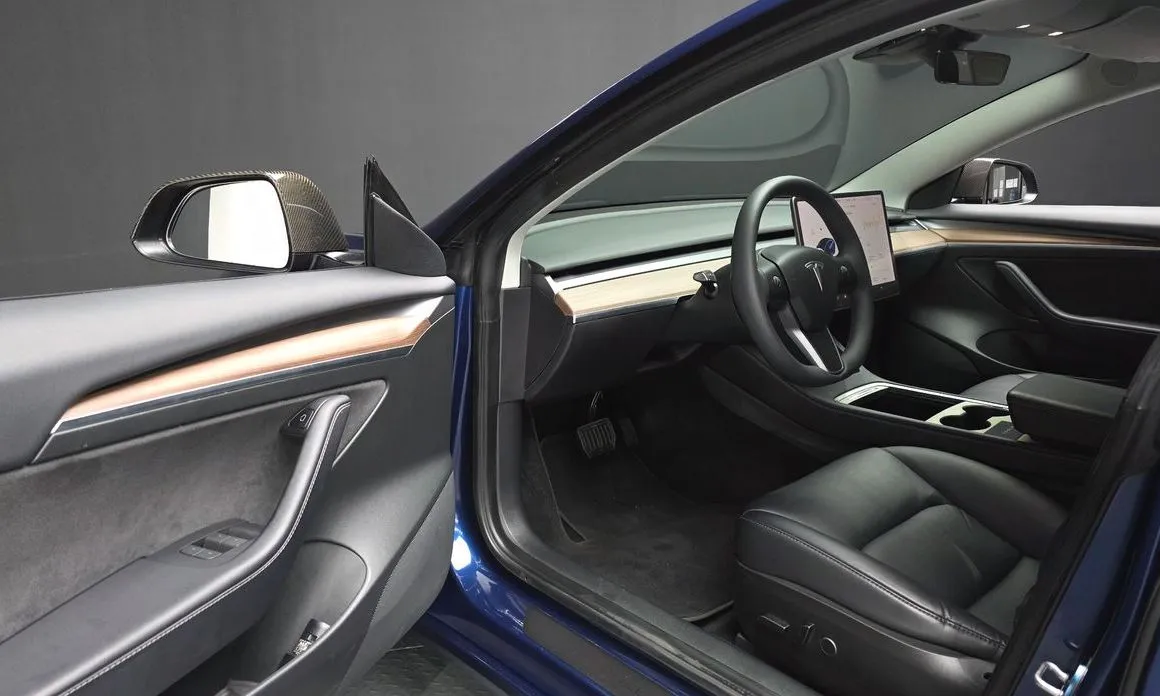 Tesla Model 3 — фото 10