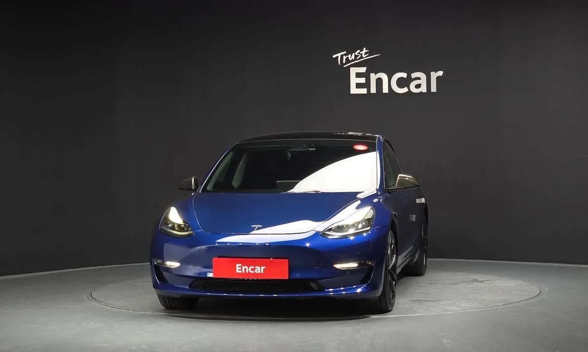 Tesla Model 3 — фото 4
