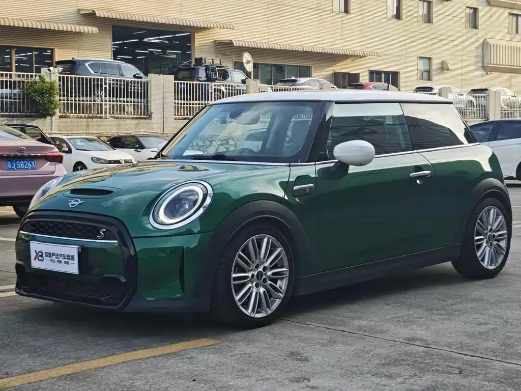 MINI Cooper (3-door) — фото 1