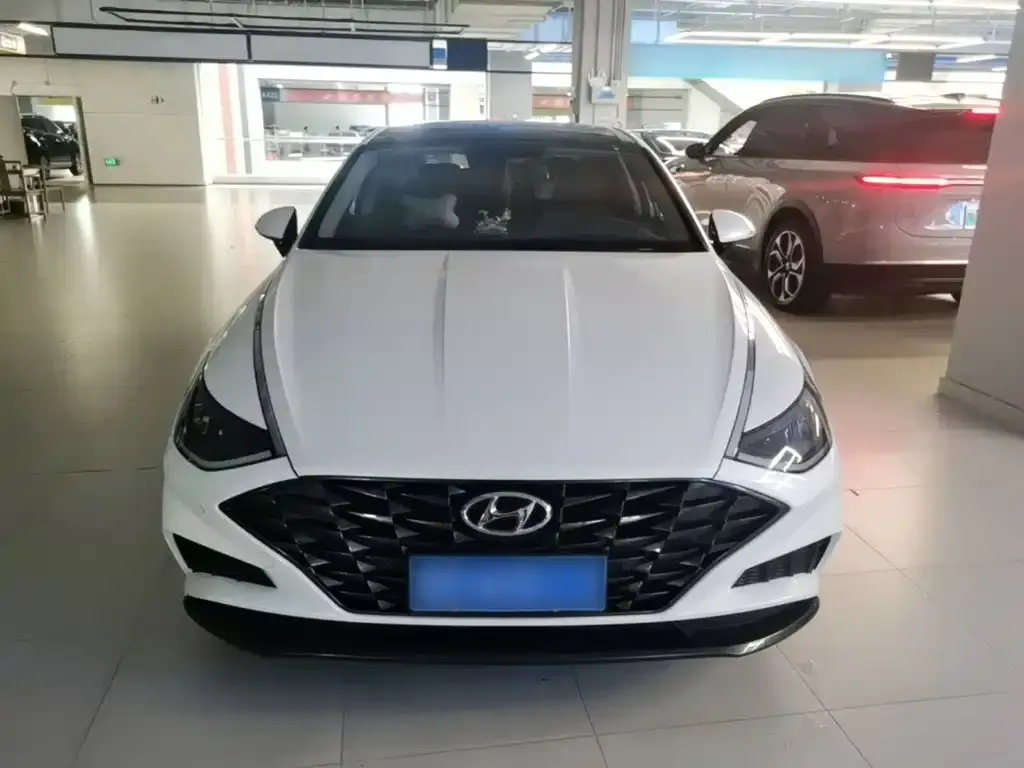 Hyundai Sonata — фото 9