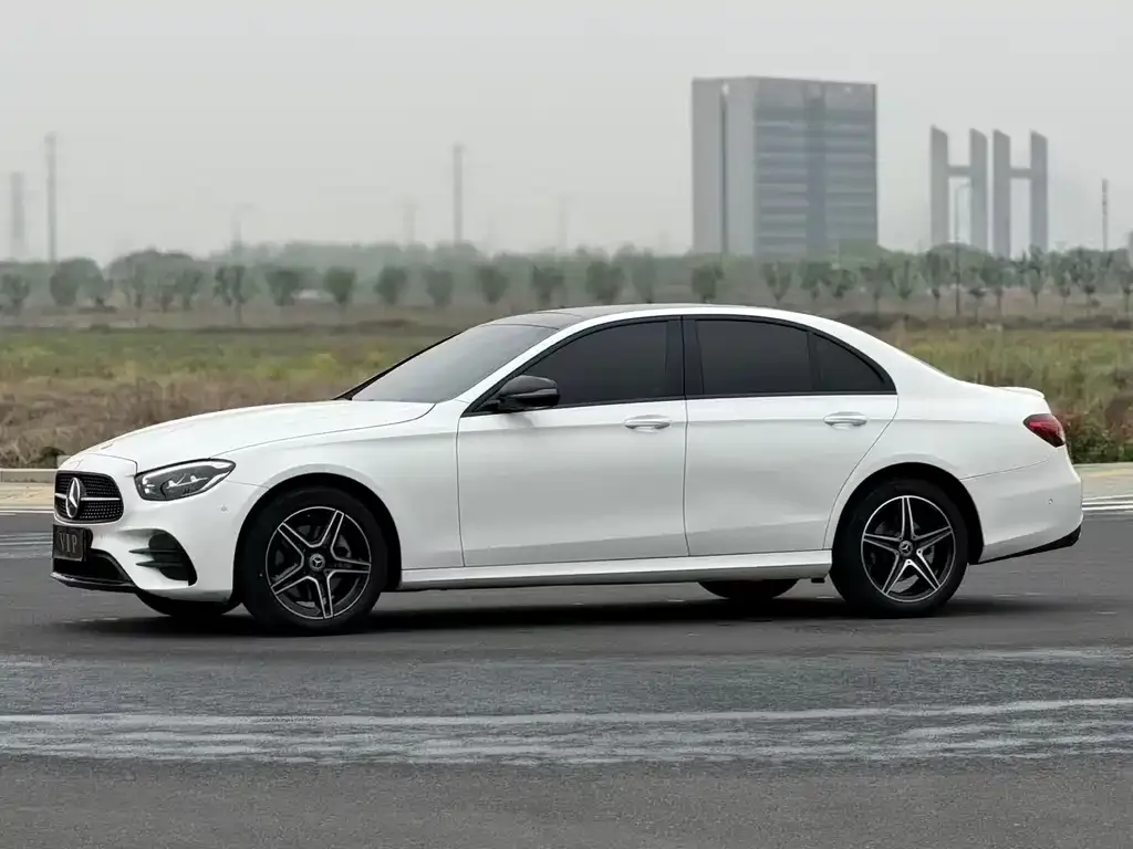 Mercedes-Benz E-Class (Import) — фото 1