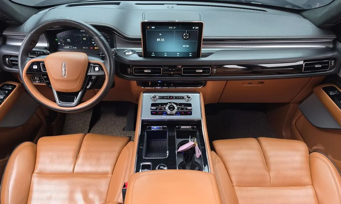 Lincoln Aviator — фото 10