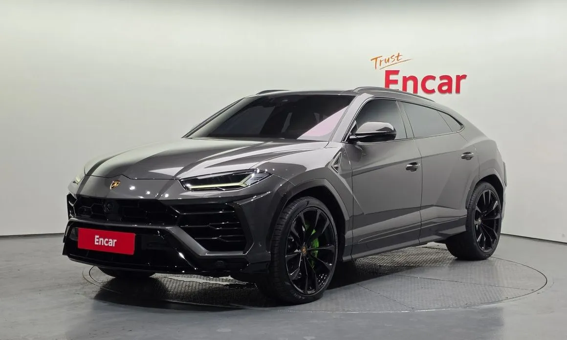 Lamborghini Urus — фото 1