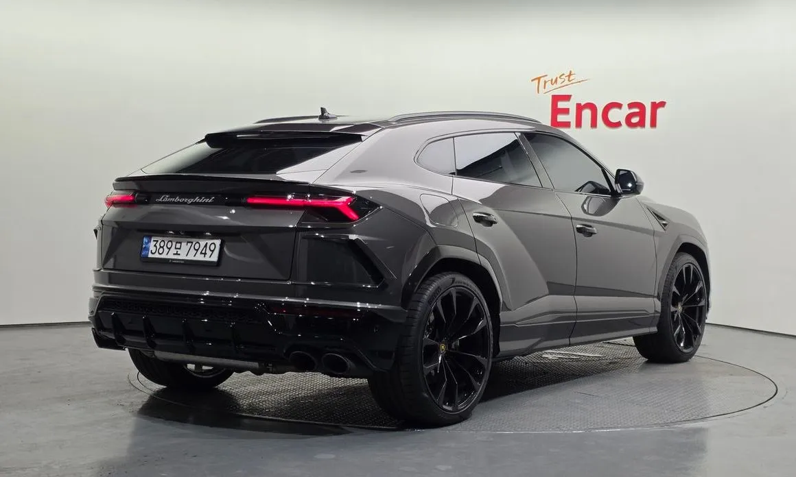 Lamborghini Urus — фото 3