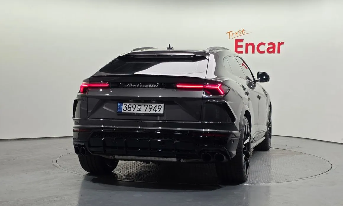 Lamborghini Urus — фото 10