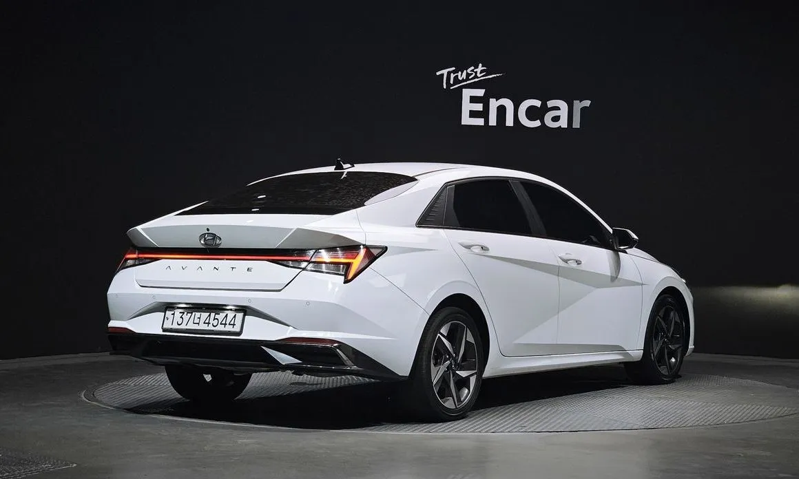 Hyundai AVANTE — фото 2