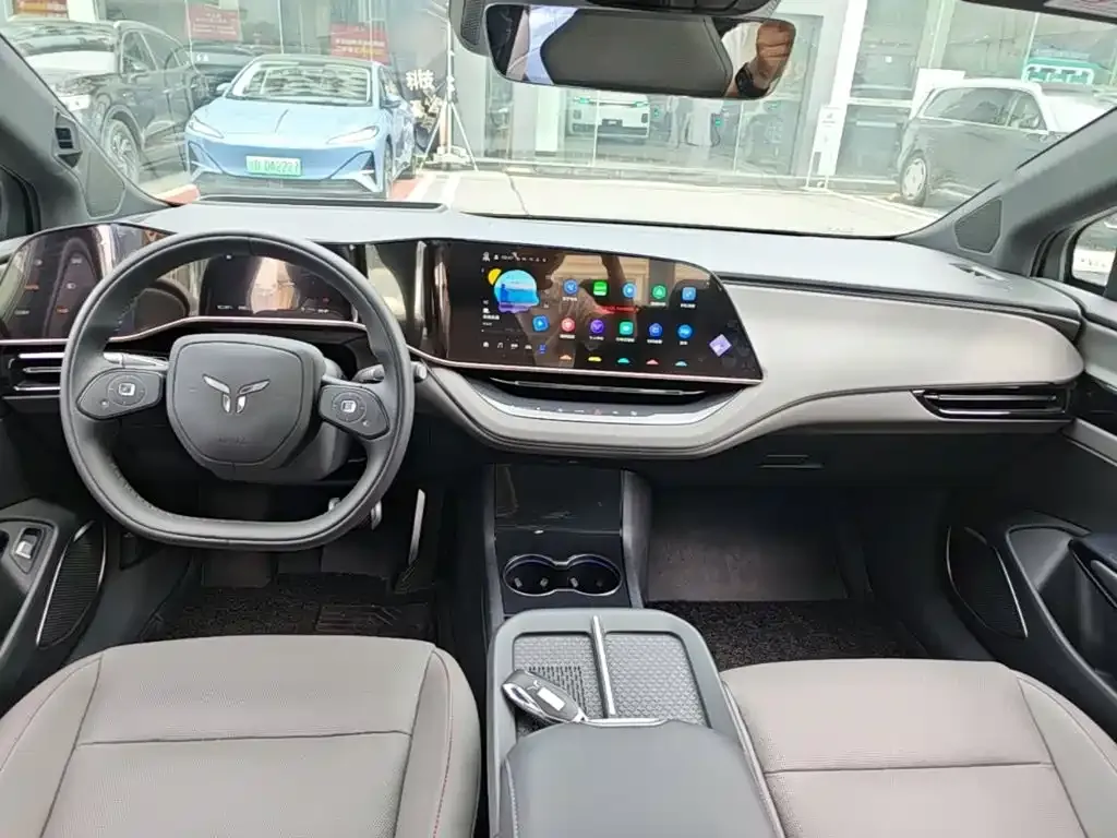 Hongqi EH7 — фото 2