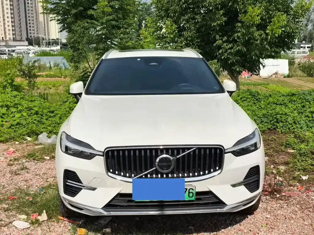 Volvo XC60 PHEV — фото 10