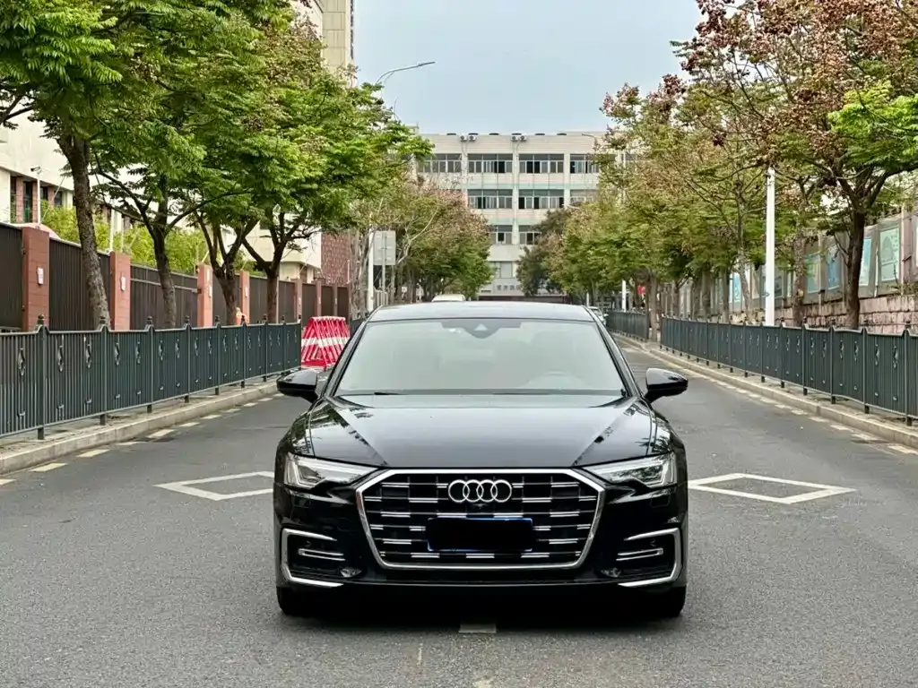 Audi A6L — фото 5